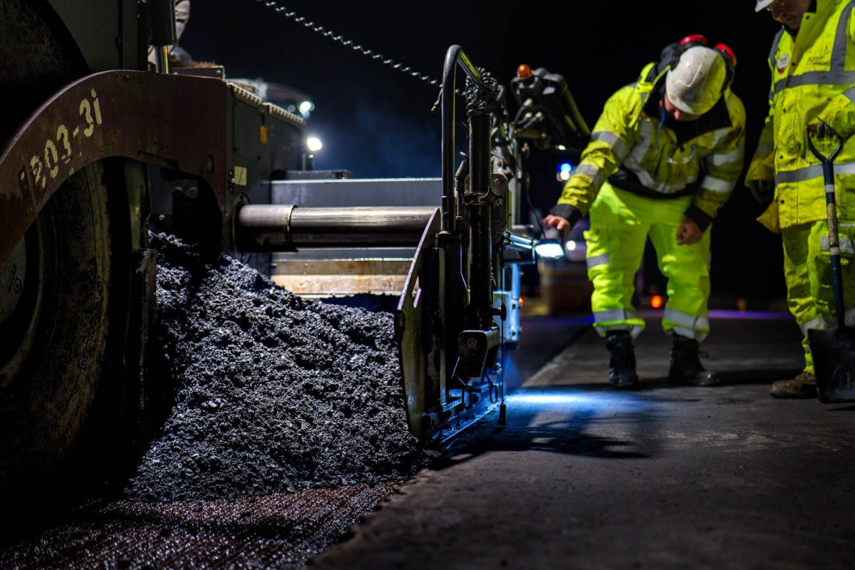 Asphalt Paving © Leo Hillier