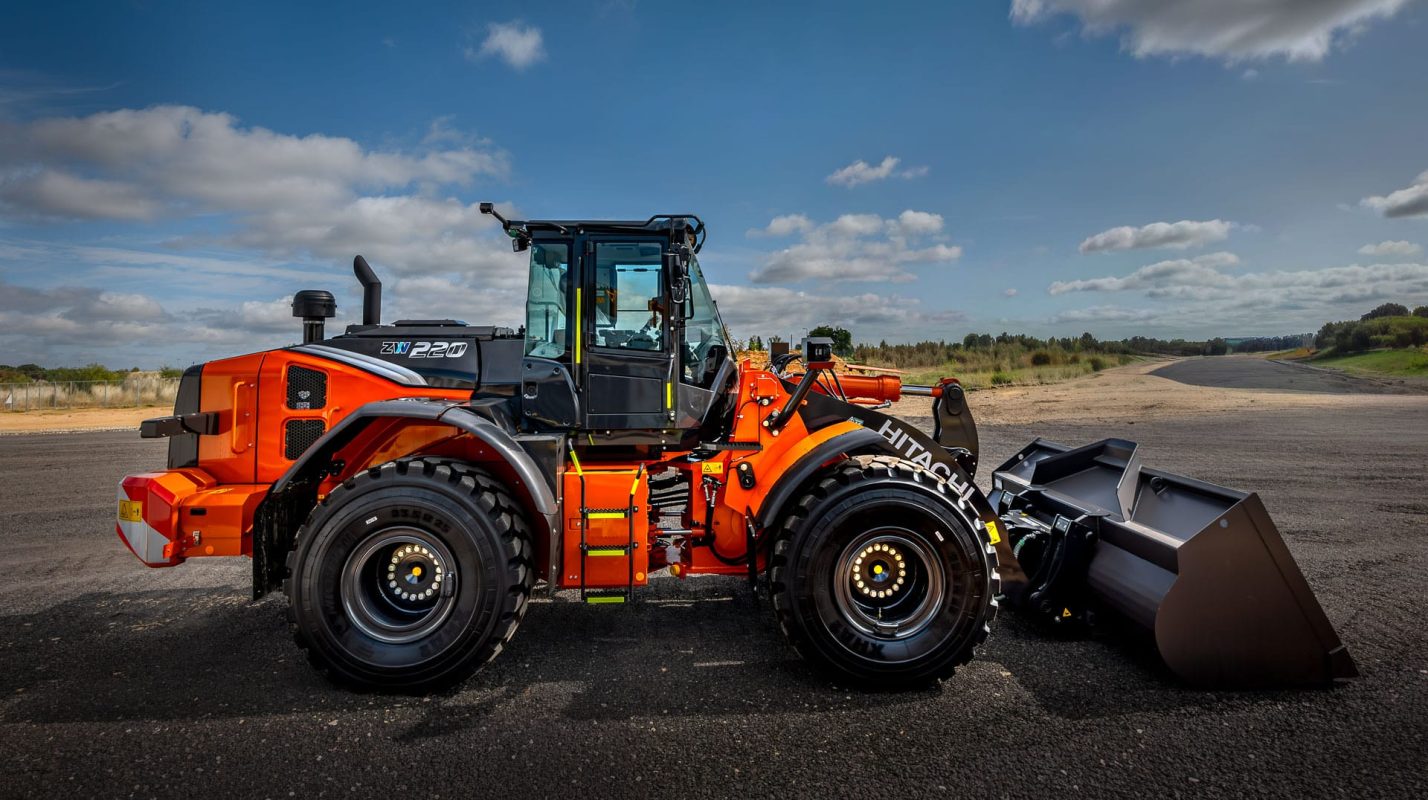 New Shovel © Leo Hillier