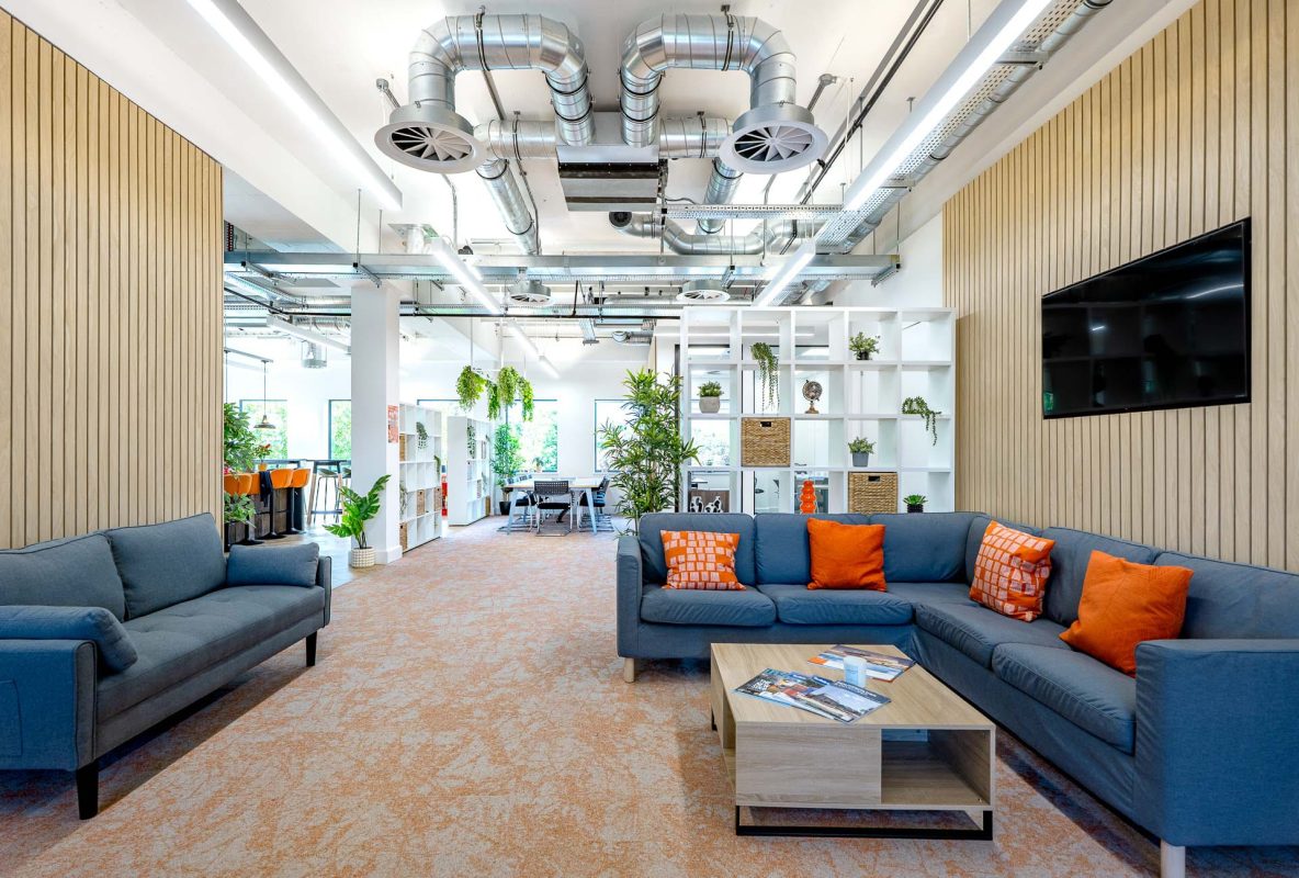 Office Space © Leo Hillier