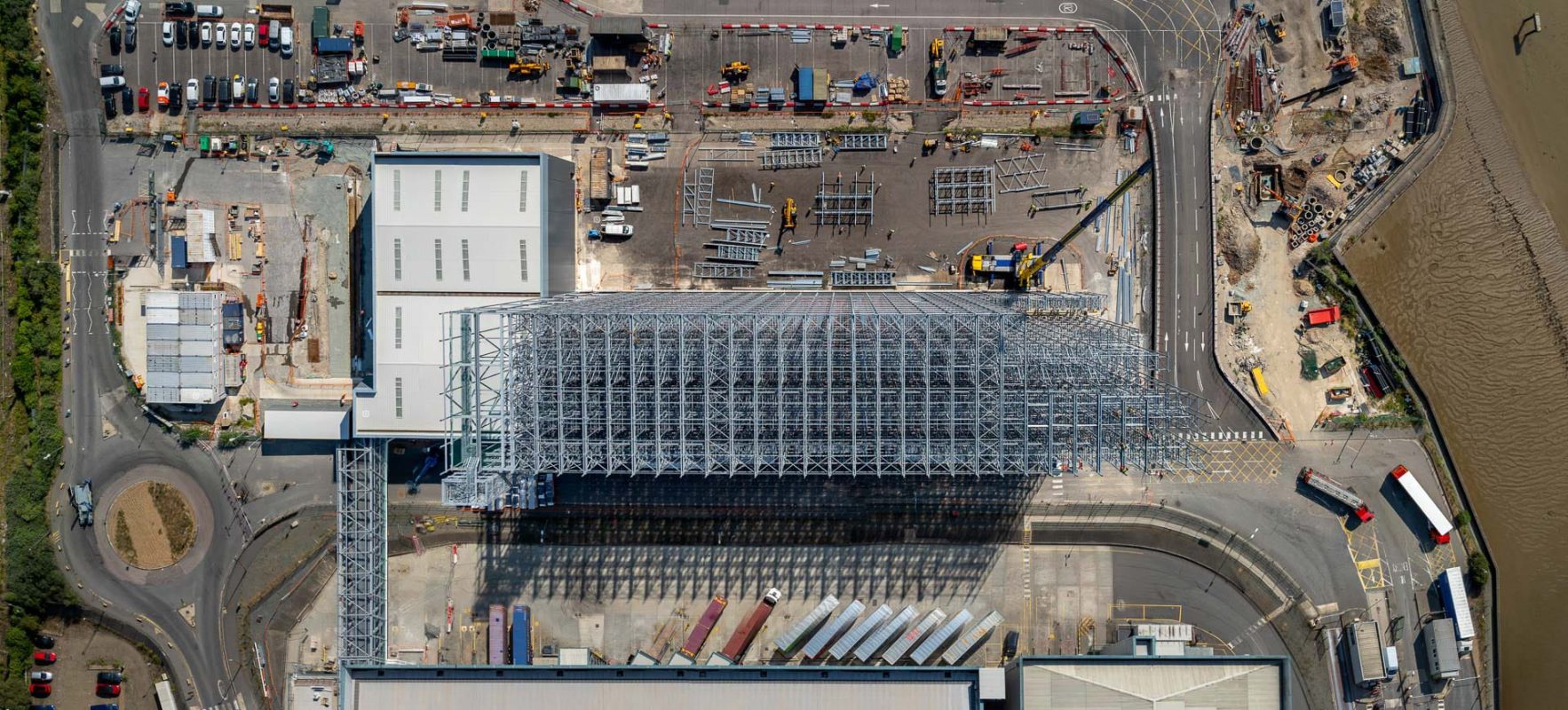 Distribution Centre © Leo Hillier