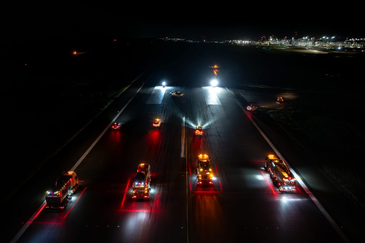 Runway Sweep © Leo Hillier