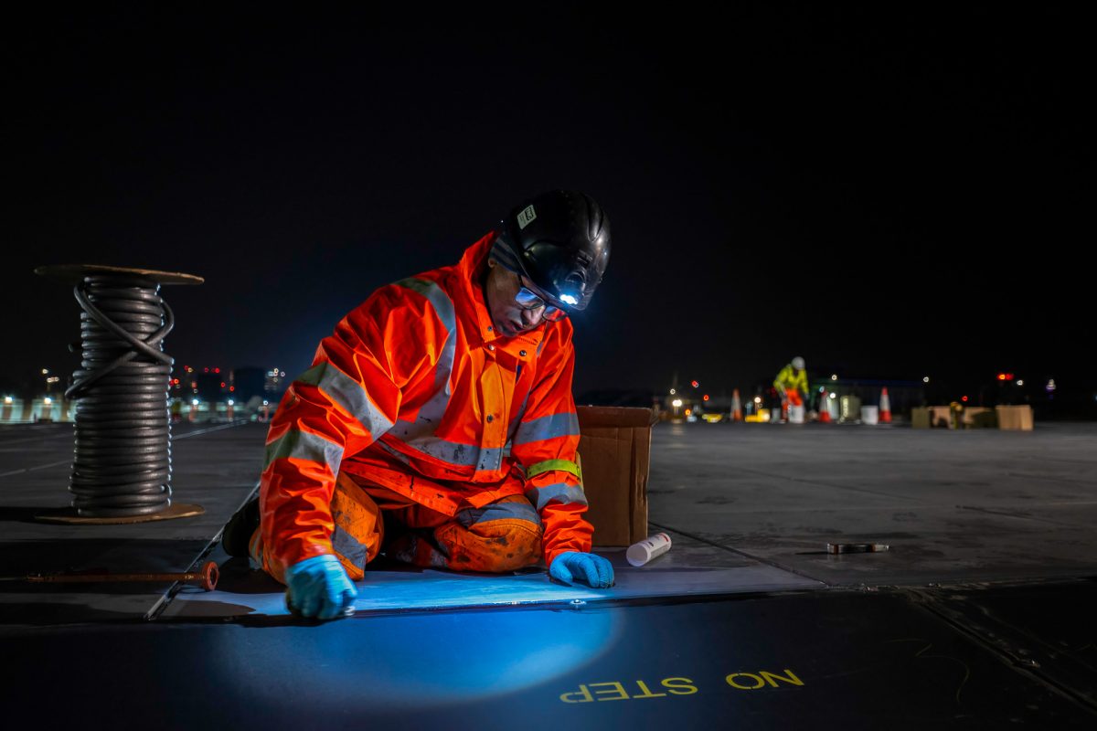 Site Worker © Leo Hillier